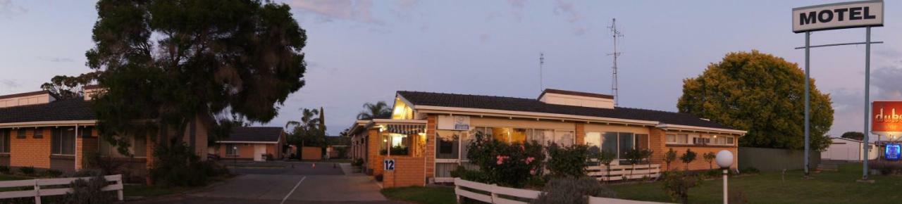 Bordertown Dukes Motorinn Exterior foto