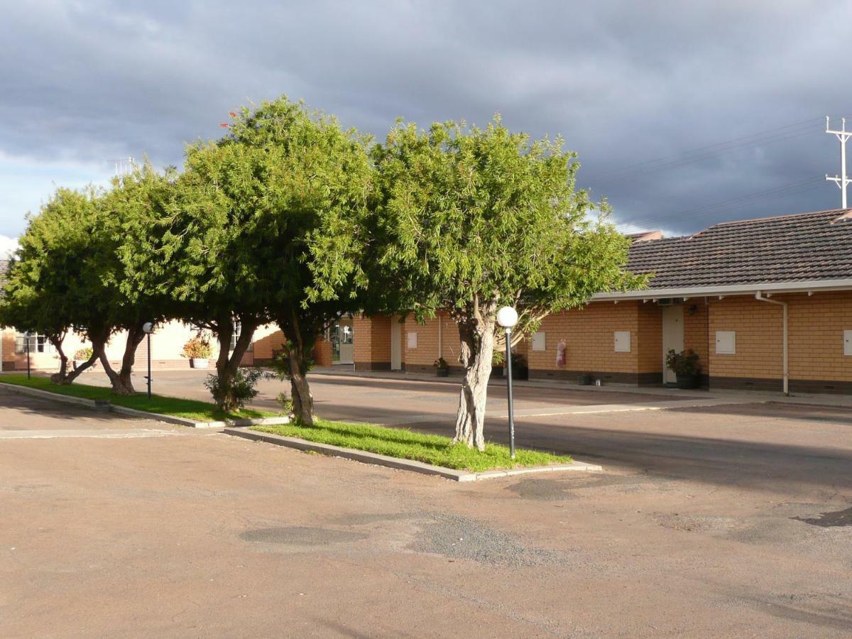Bordertown Dukes Motorinn Exterior foto